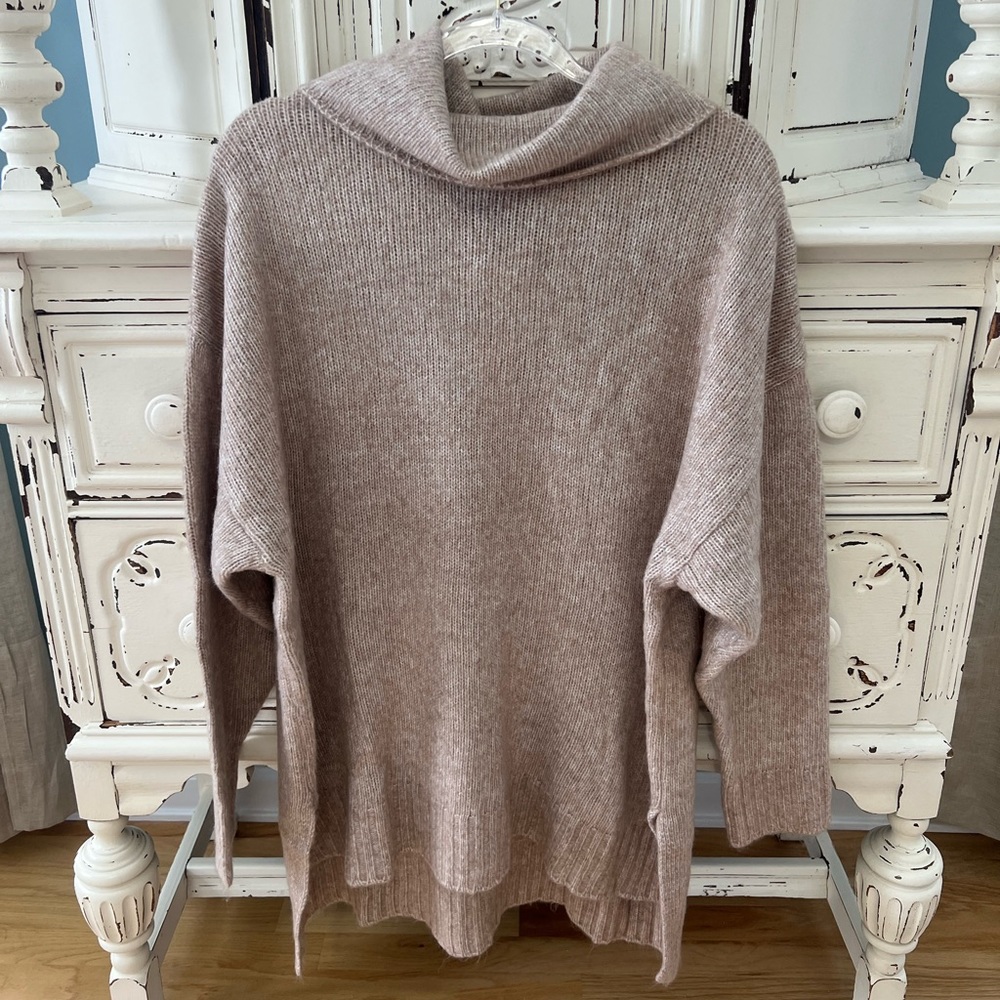 Z Supply sweater*NWT*